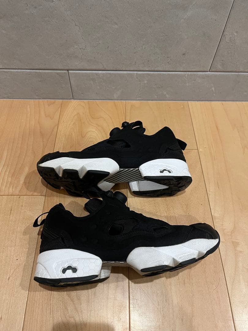 【超美品】リーボック インスタポンプフューリー OG ブラック 24.5cm