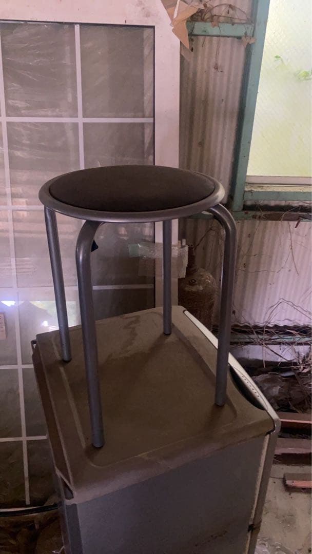 黒色クッション付きスツール　400個