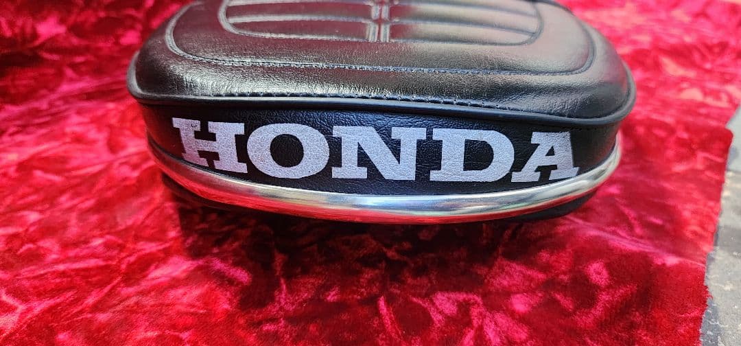 シャリー　極低　フラットシート　純正風ステッチ