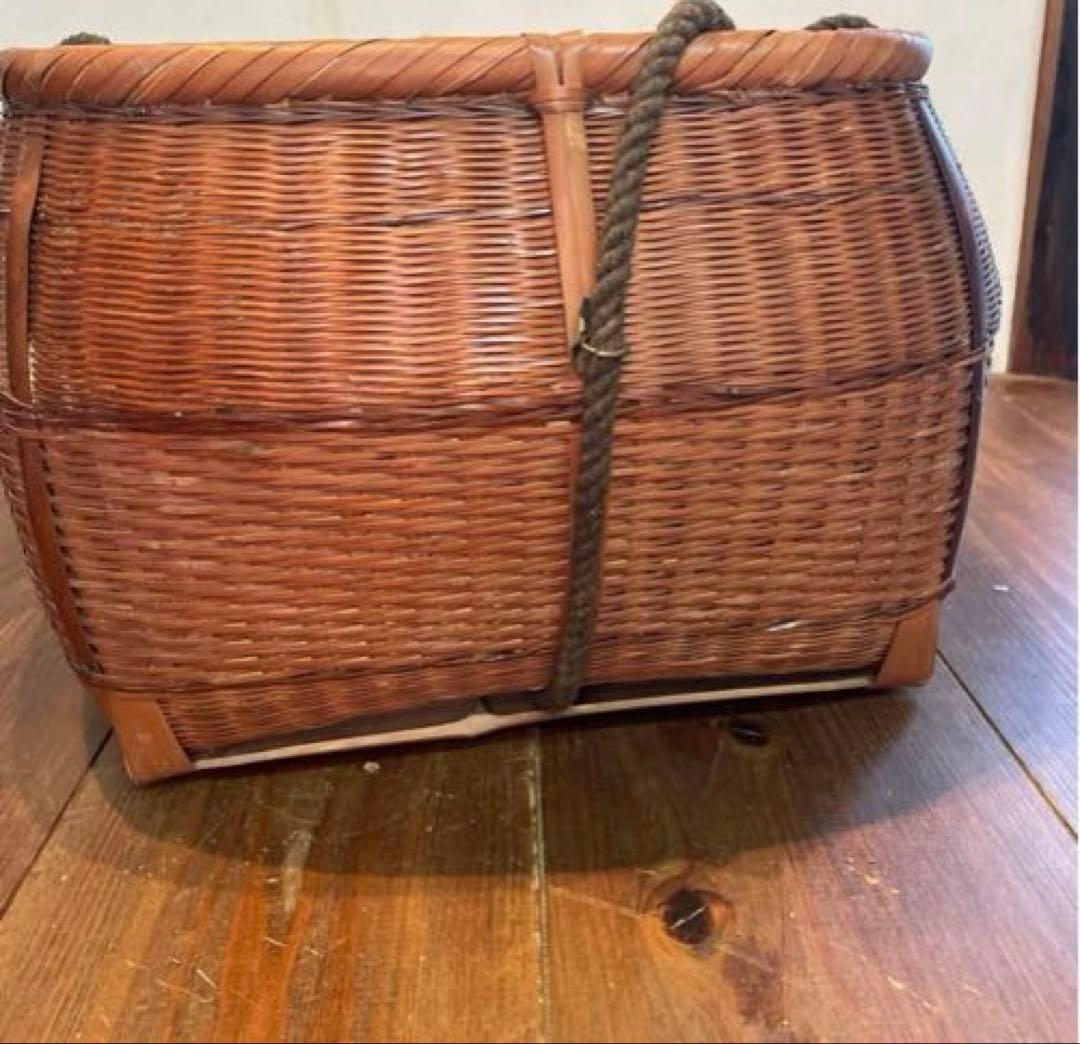 美品　レトロ　竹籠　バスケット　編み籠　収納　かご　紐付き　大きいサイズ