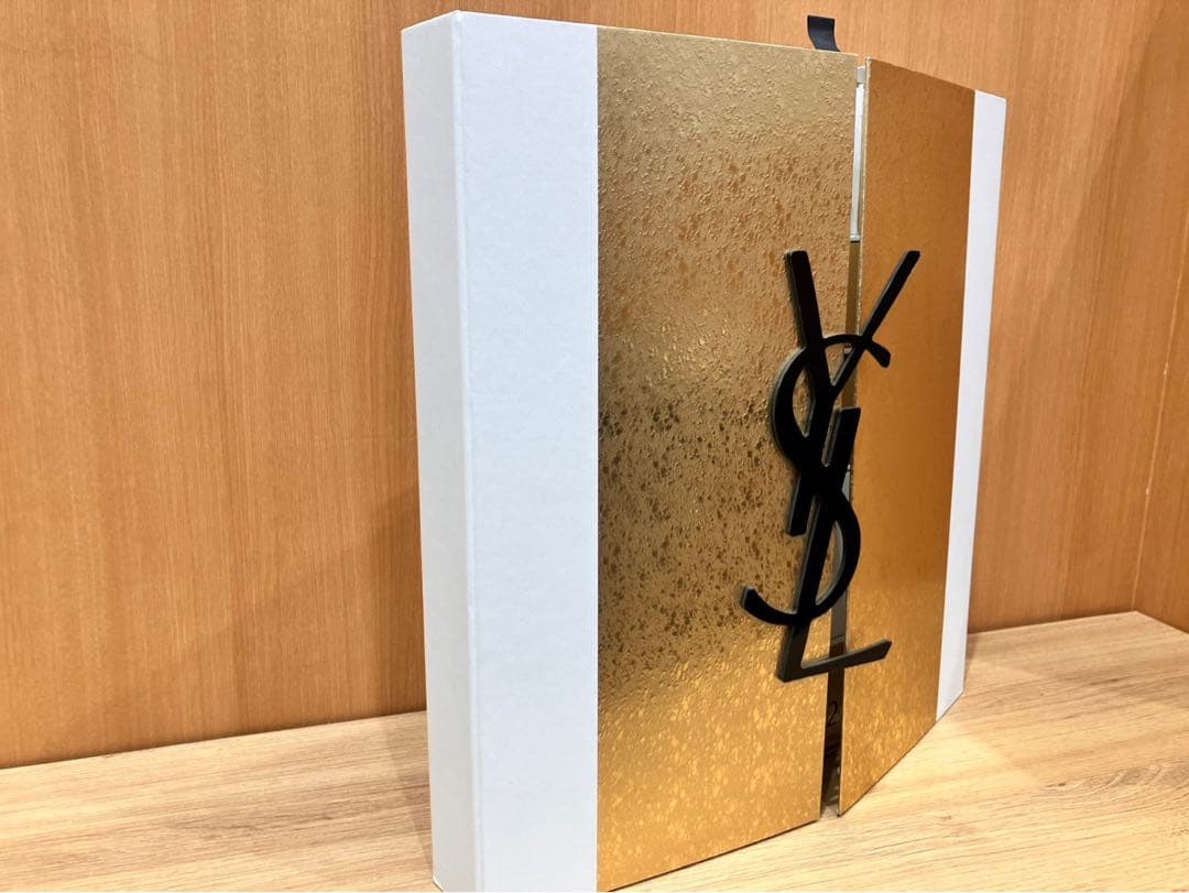 ◇イヴサンローラン　ノエル　アドベントカレンダー　2021