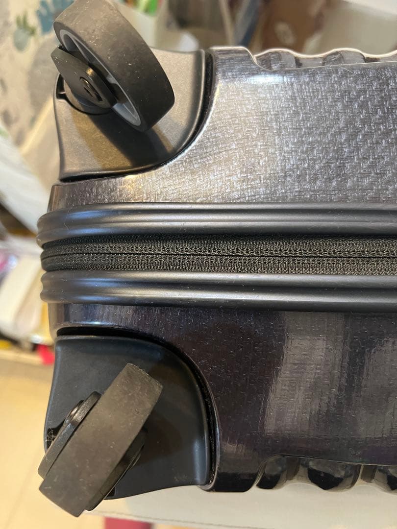 使用1回！サムソナイト　コスモライト　55 超軽量　人気のミッドナイトブルー！