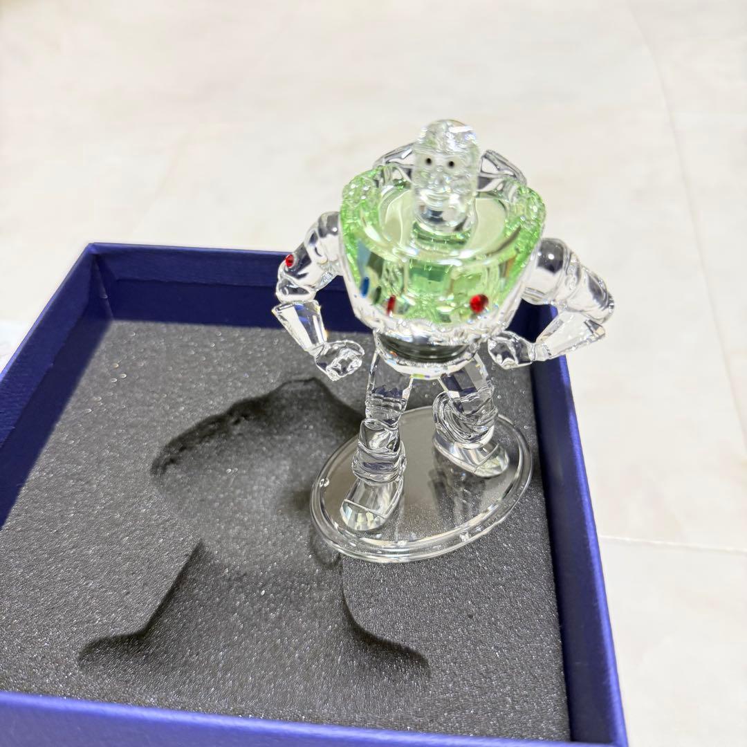 トイストーリー スワロフスキー バズライトイヤー ディズニースワロフスキー