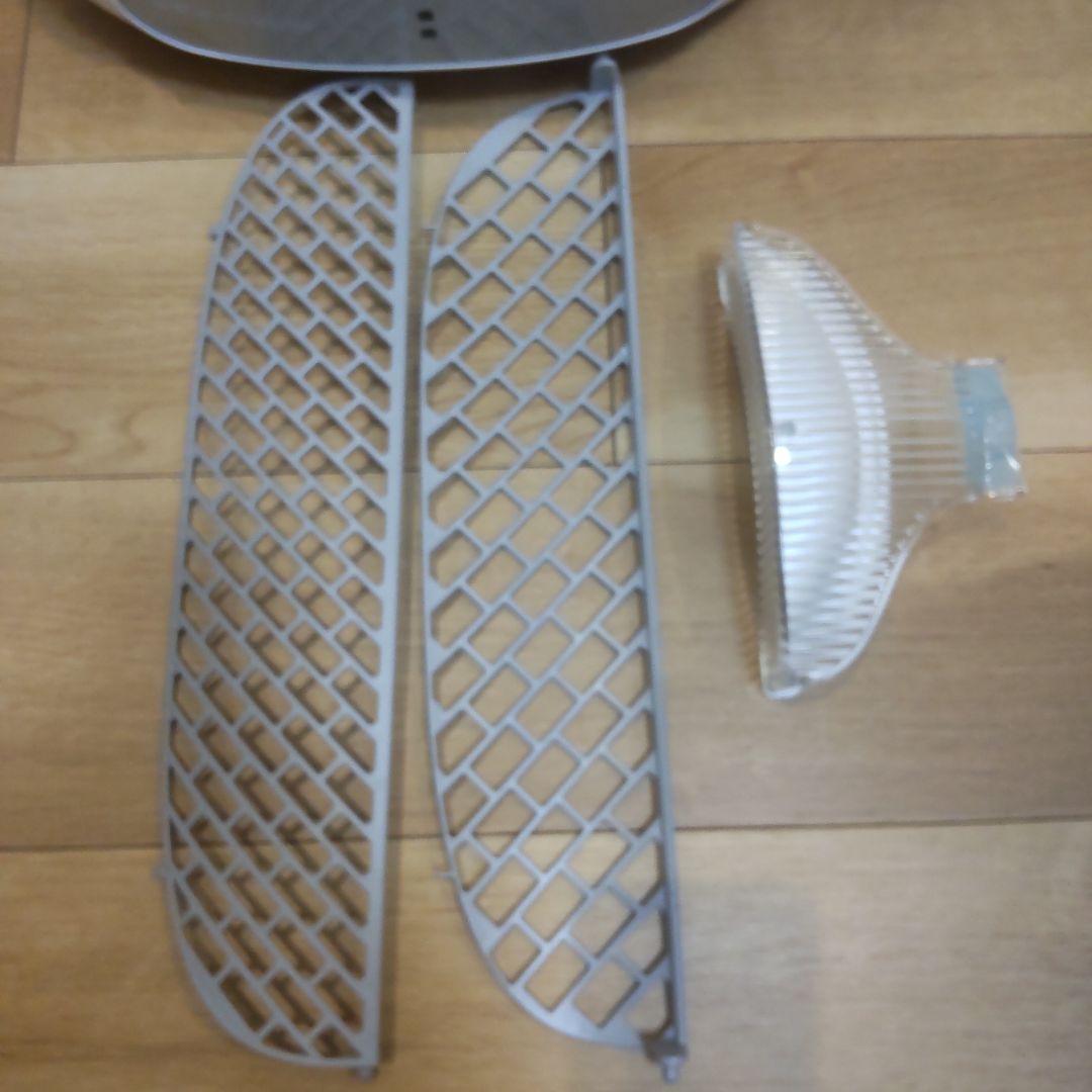 最終値下げ、新品未使用　小型自動クリーニング猫用トイレ 丸型 ホワイト