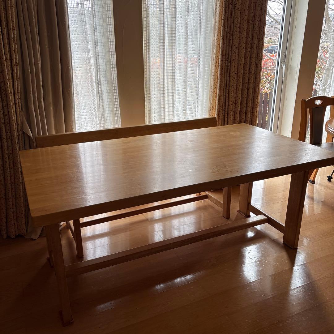 なお。6人がけダイニングテーブル　ベンチ　椅子3脚　お引き取り限定。宮城県