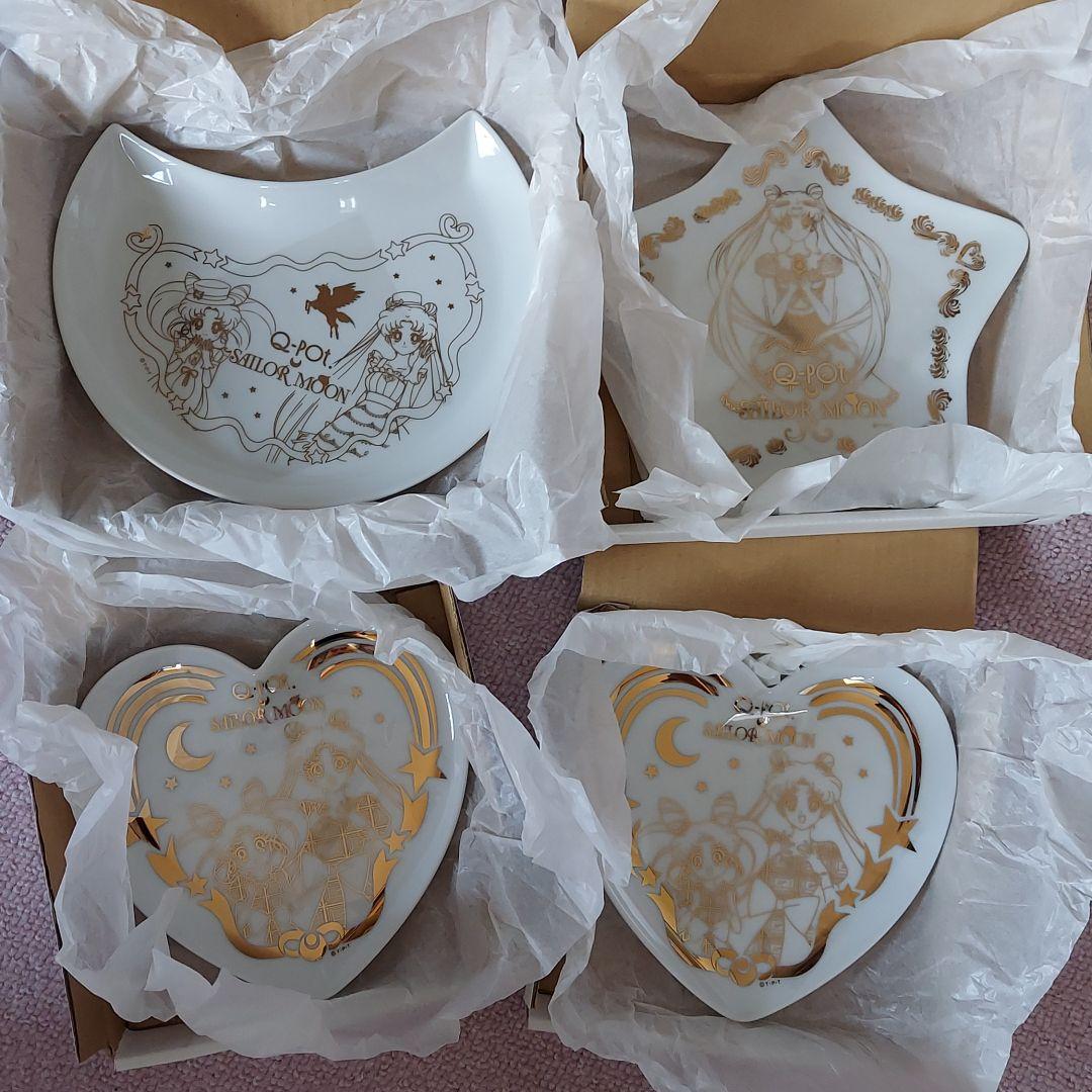 週末価格!!キューポット　セーラームーン　お皿セット