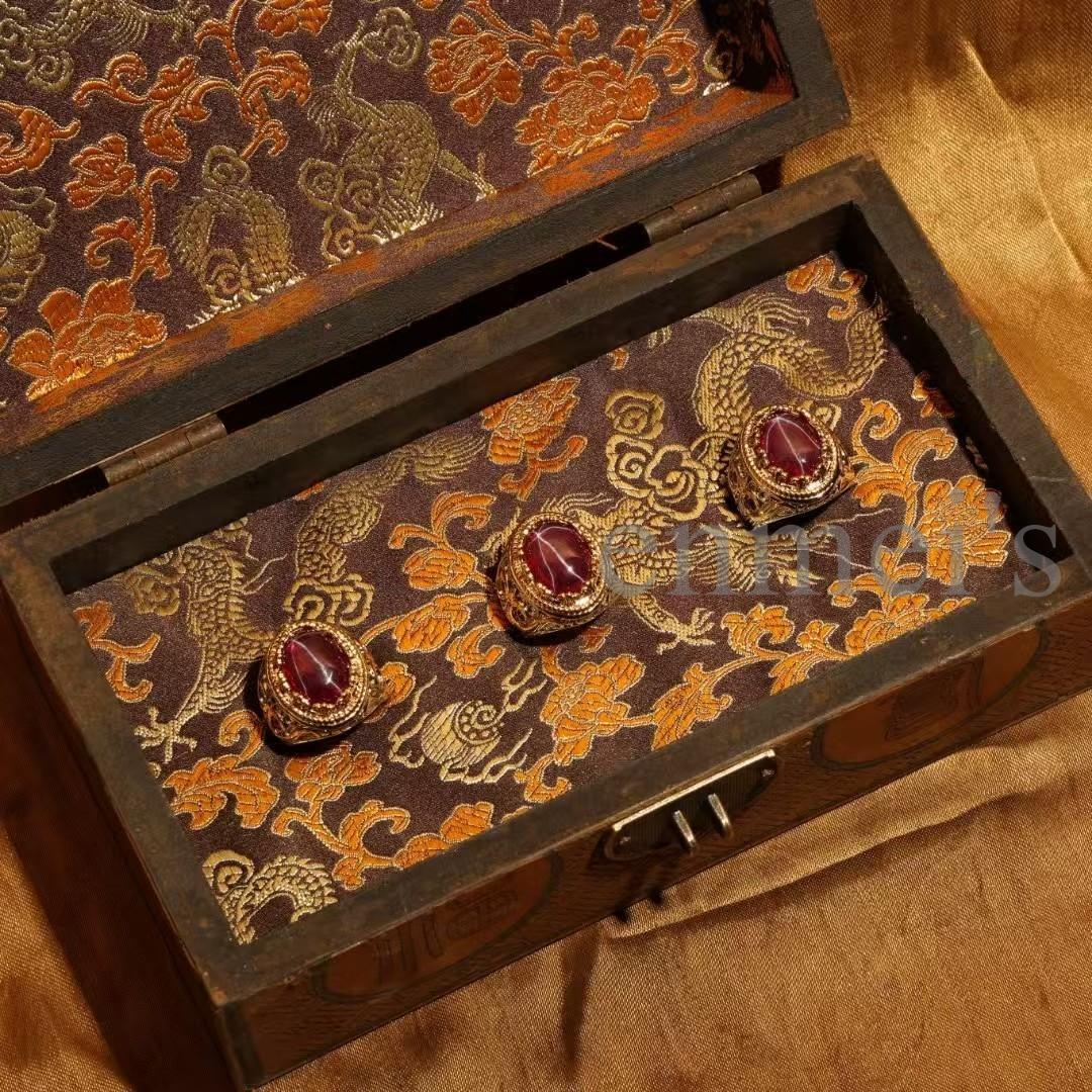 中国古美術・花絲細工×鎏金 赤星光ルビーリング 3点セット・宮廷風・装飾品・箱付