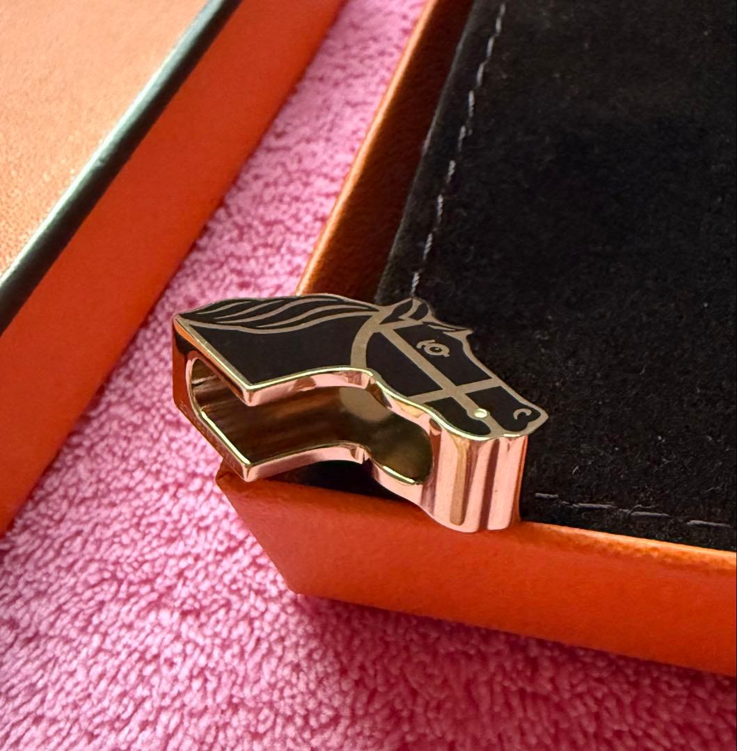 美品 エルメス カドリージュ スカーフリング ツイリーリング Hermes ￼馬