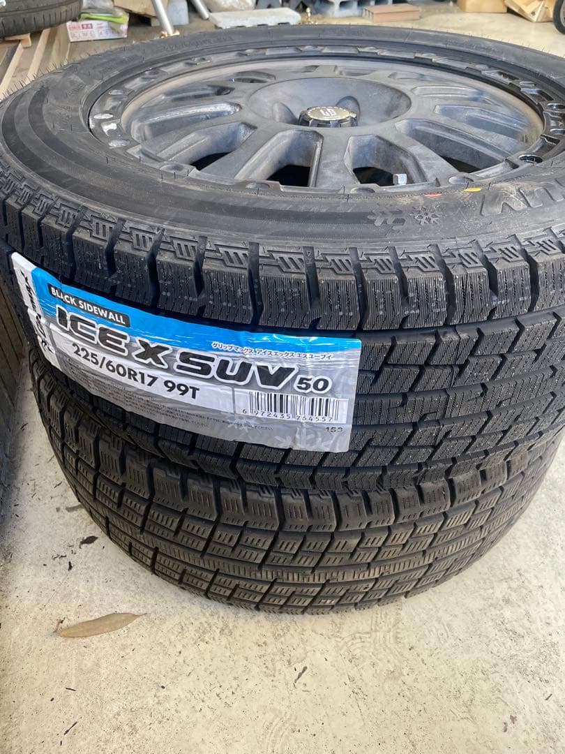 レネゲード17インチ スタッドレス•アルミ４本セット　 １本は新品　雪対策