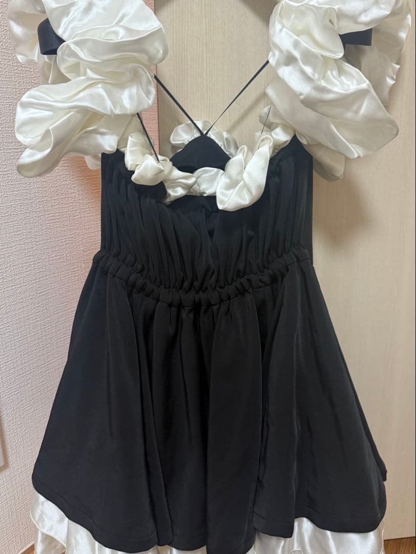 【新品未使用】lilLilly バイカラーバルーンミニドレス（ブラック）