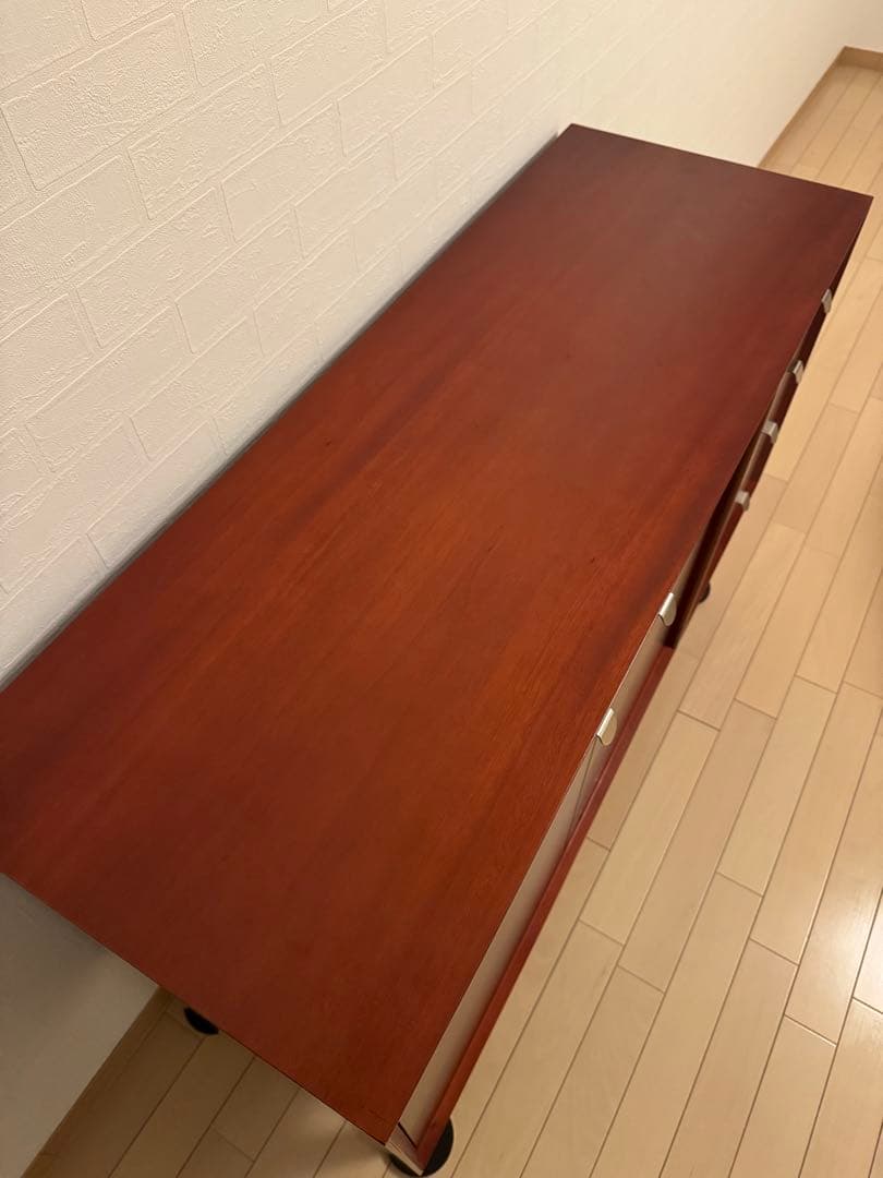 北欧風リビングキャビネット 引き出し 扉付き 脚付き 幅110マホガニー