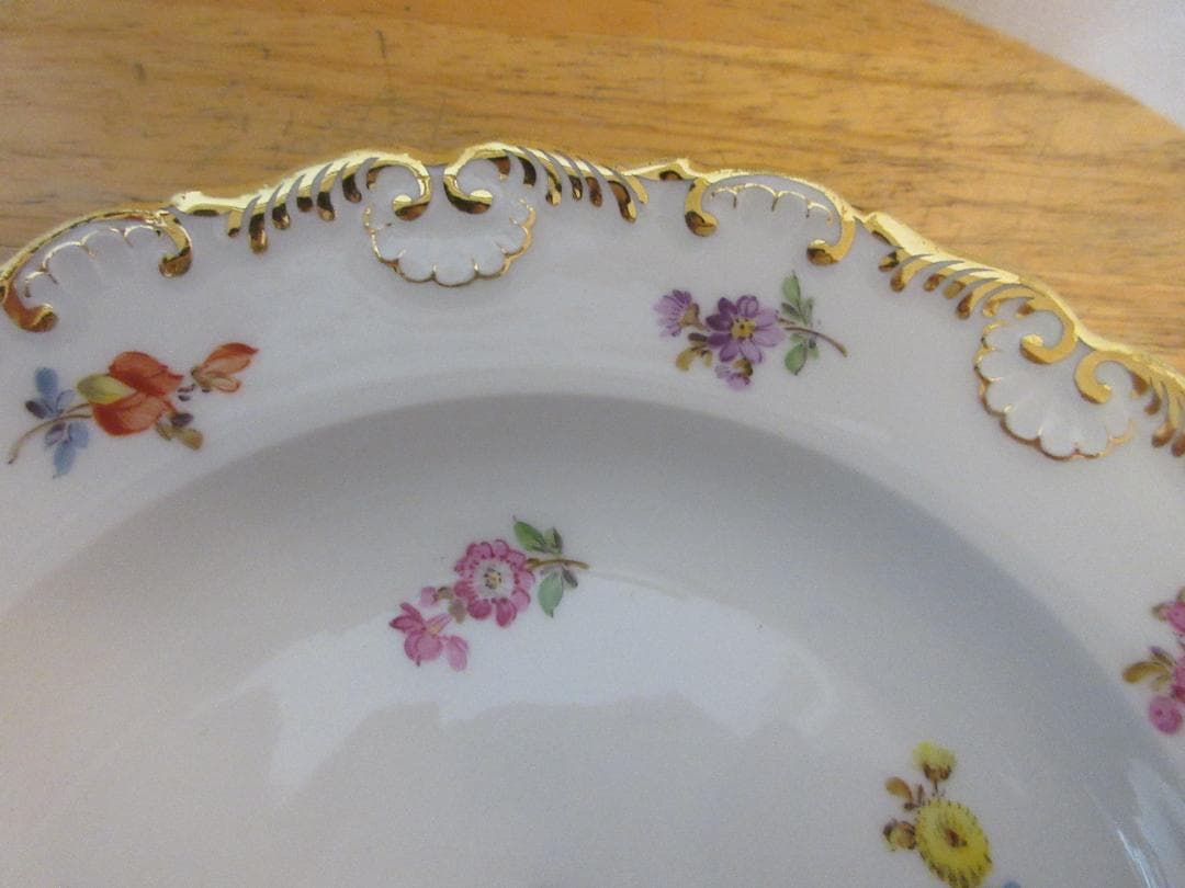 マイセン　Missen 小花　フラワー　金縁　19センチ