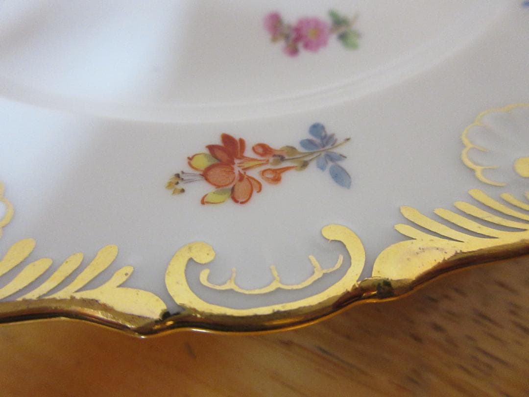 マイセン　Missen 小花　フラワー　金縁　19センチ