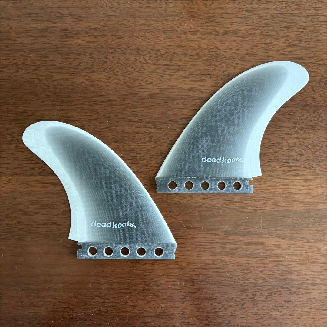 dead kooks サーフボードツインフィン