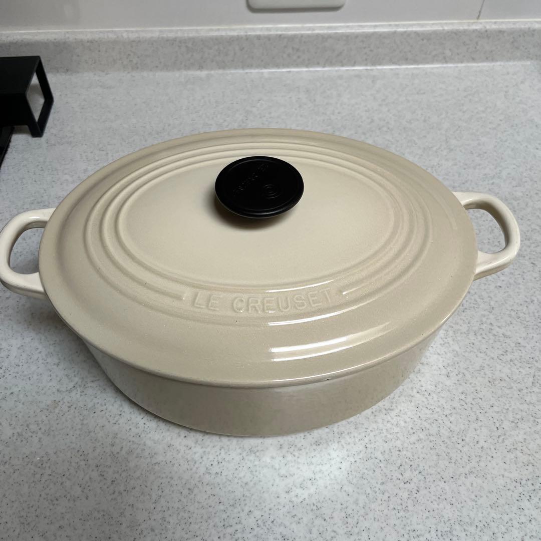ル・クルーゼ　ベージュ　オーバル 27センチ　琺瑯両手鍋