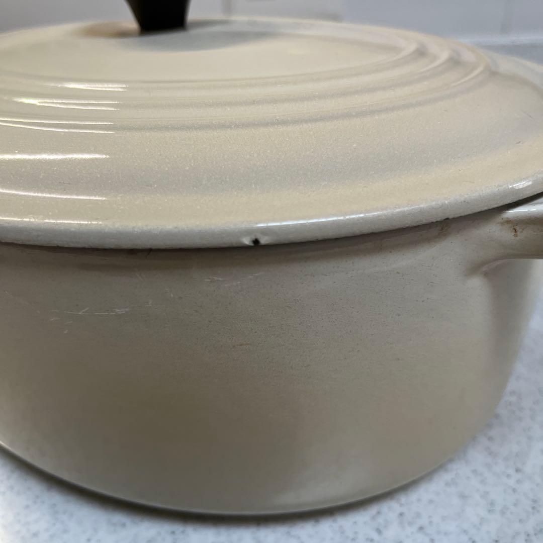 ル・クルーゼ　ベージュ　オーバル 27センチ　琺瑯両手鍋