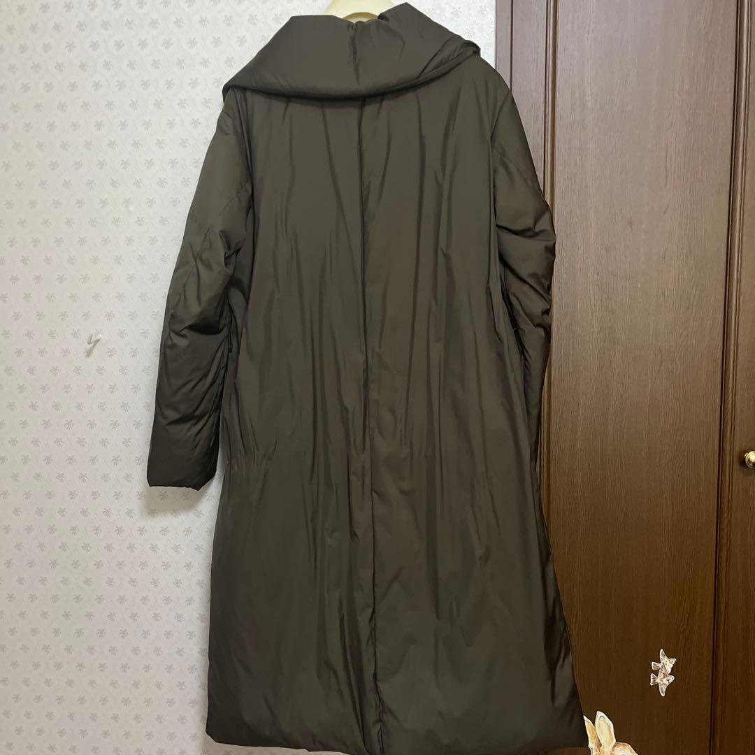 恵*巳様 エポカ　オリーブグリーン 中綿（ダウン90%フェザー10%ロングコート