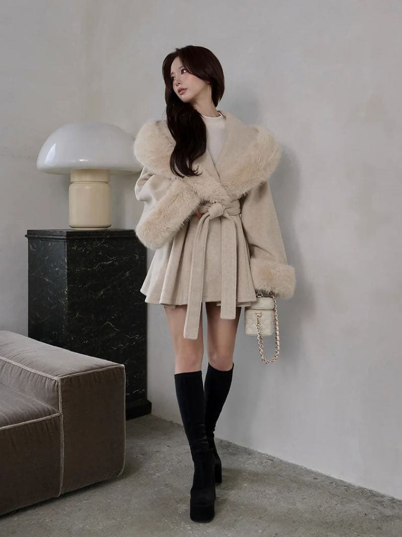 新品タグ付 ダーリッチ ウエストベルトプリンセスラインコート FL ベージュ