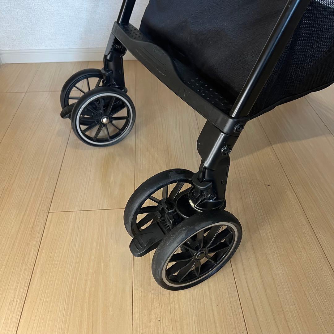 コンビ Combi スゴカル Light plus 4キャス エッグショック