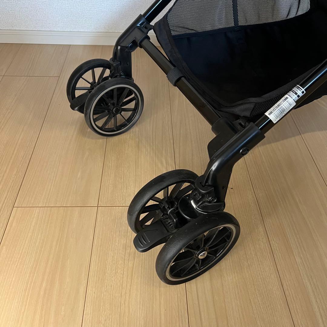 コンビ Combi スゴカル Light plus 4キャス エッグショック