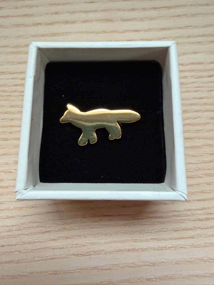 Maison Kitsune メゾンキツネ　ピンバッチ 新品未使用