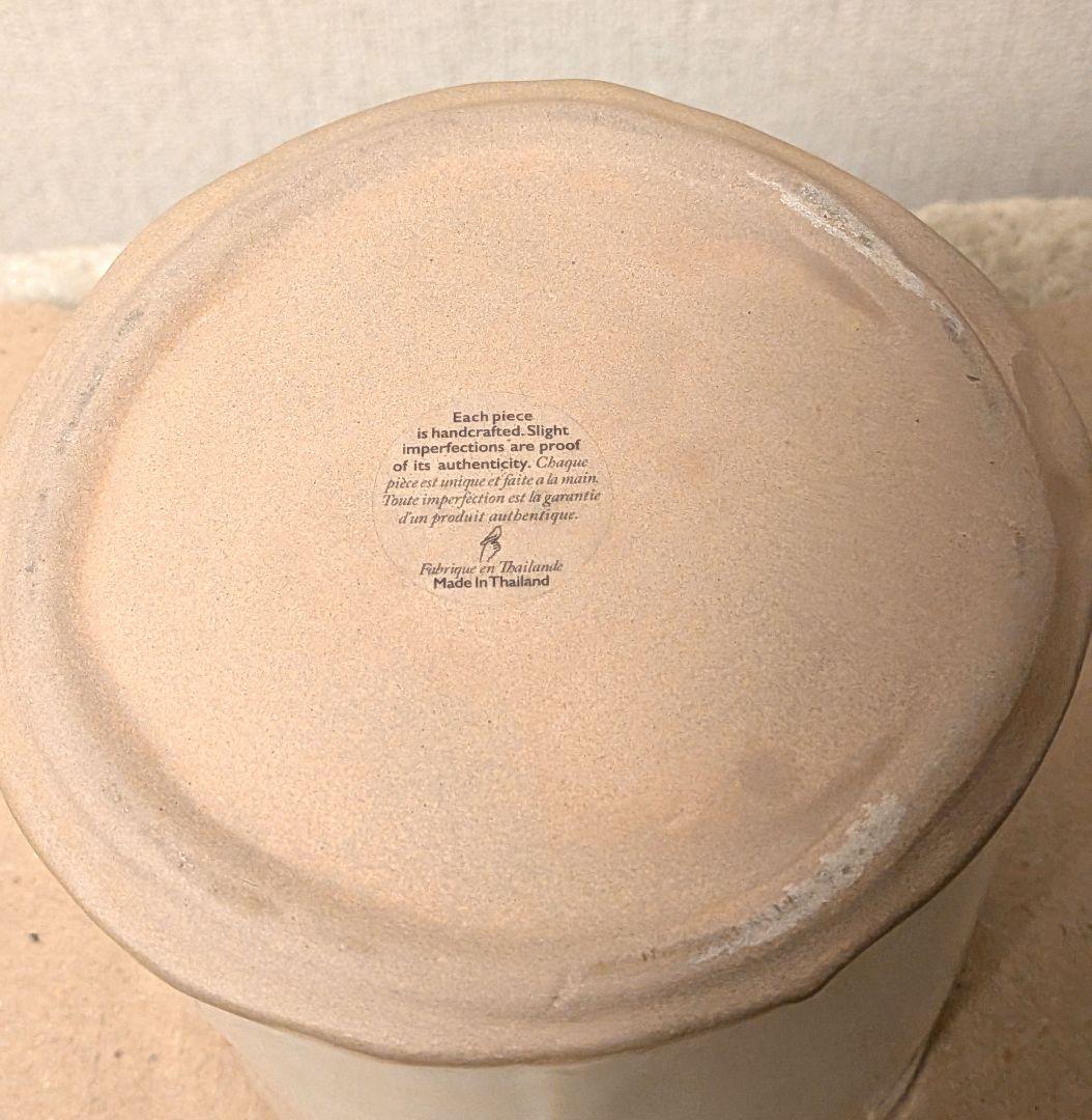 ヤナカーン　Yarnnakarn　ウサギポット