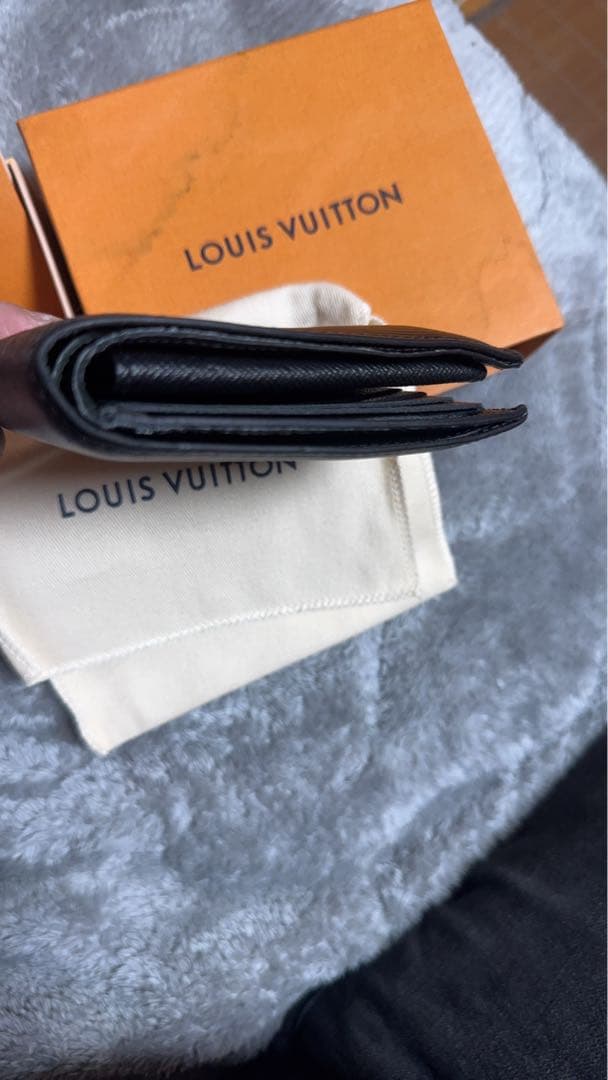 ルイ・ヴィトン 二つ折り財布 ブラック