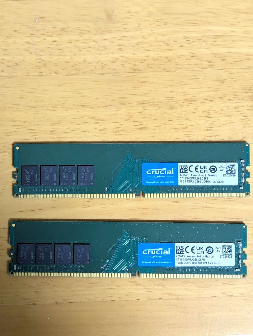 メモリー crucial DDR4 32GB(16x2) 2666Mhz