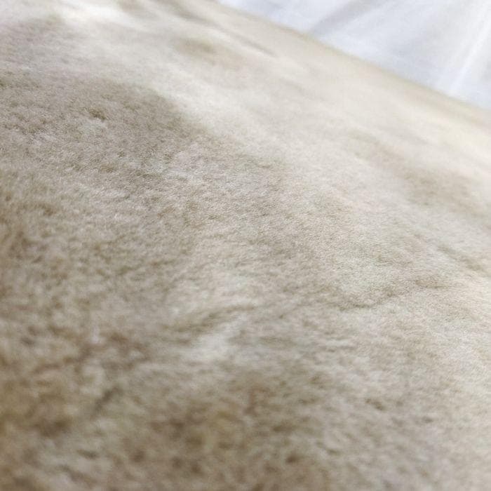 新品　ムートンシーツ　ムートン敷きパッド　オーストラリア産メリノ種ショーンラム