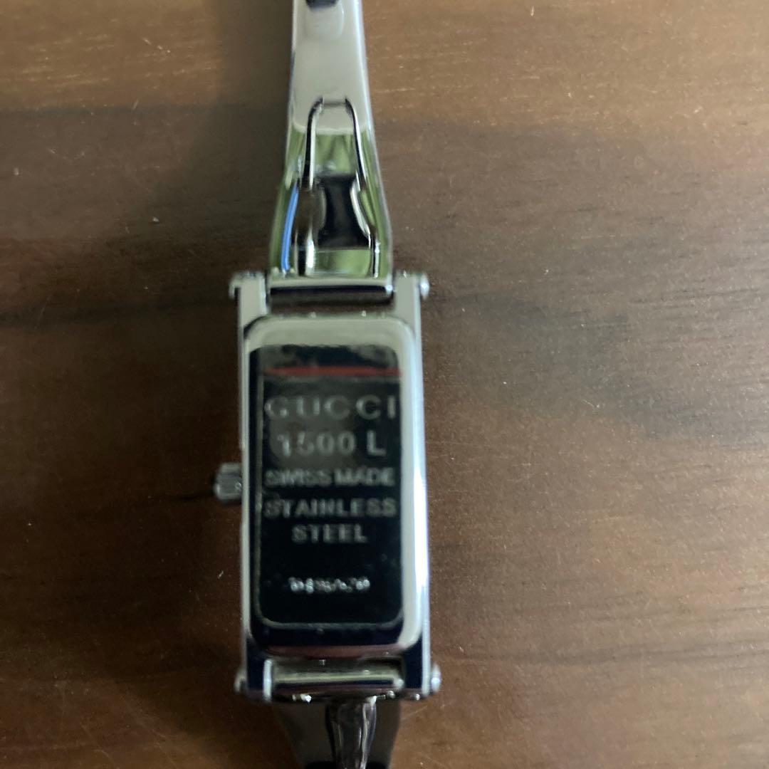 グッチ　腕時計　1500L シルバーバングル