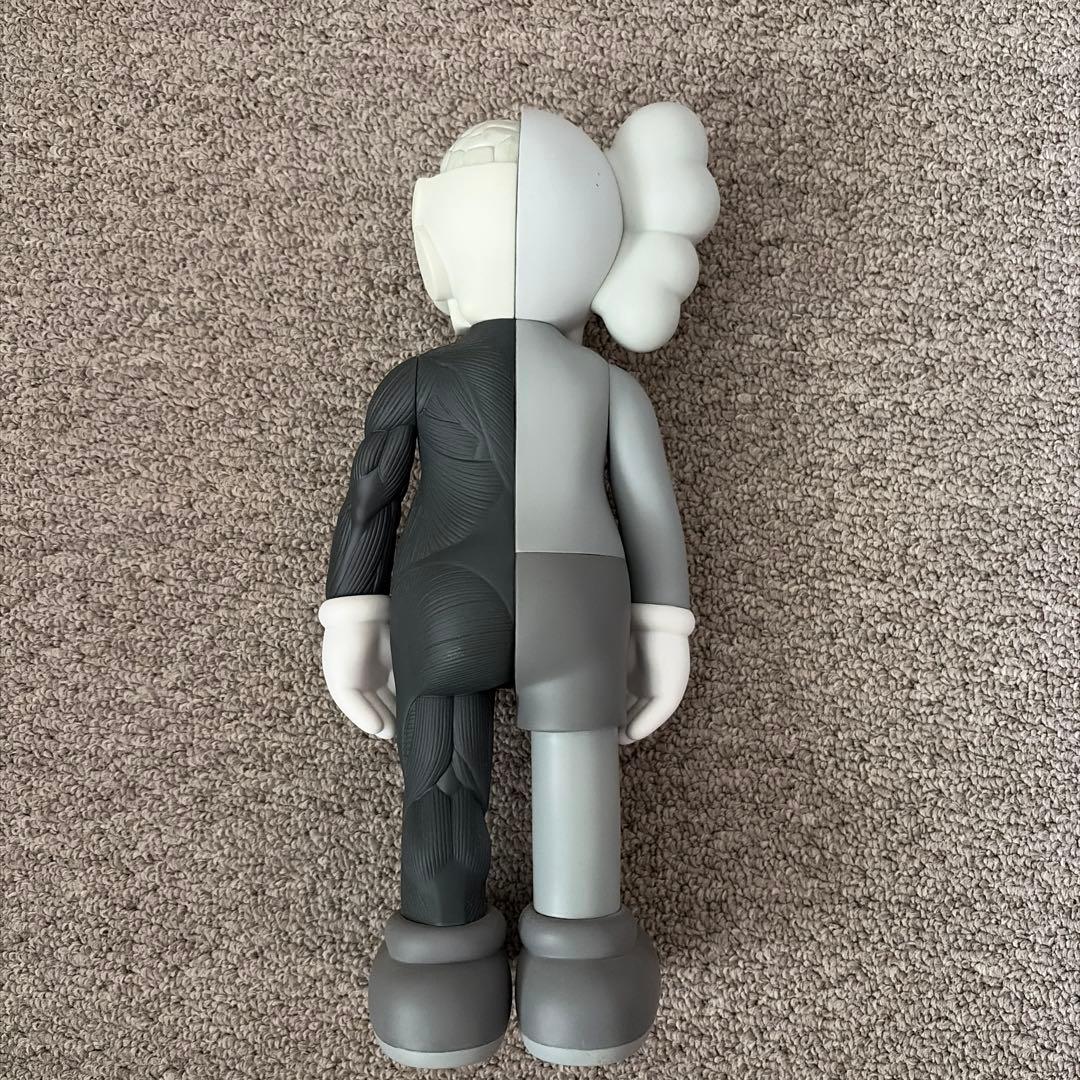 KAWS COMPANION OPEN EDITION グレー