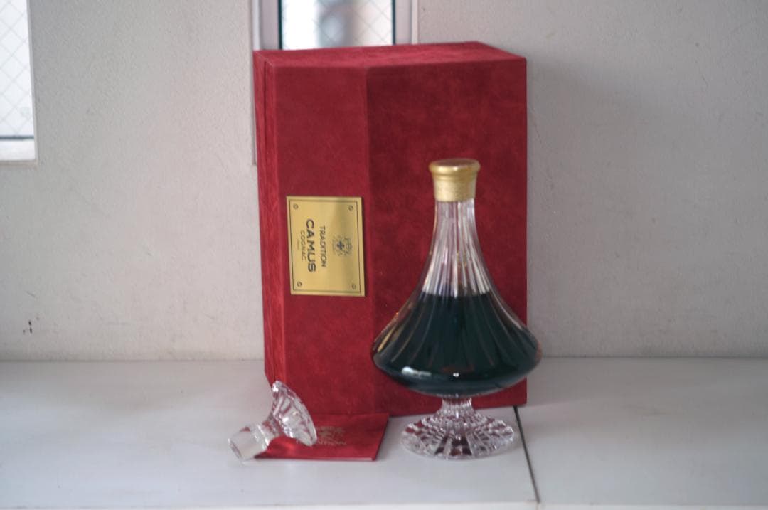 カミュ トラディション　バカラ　クリスタルボトル　替栓　冊子カード　化粧箱付き