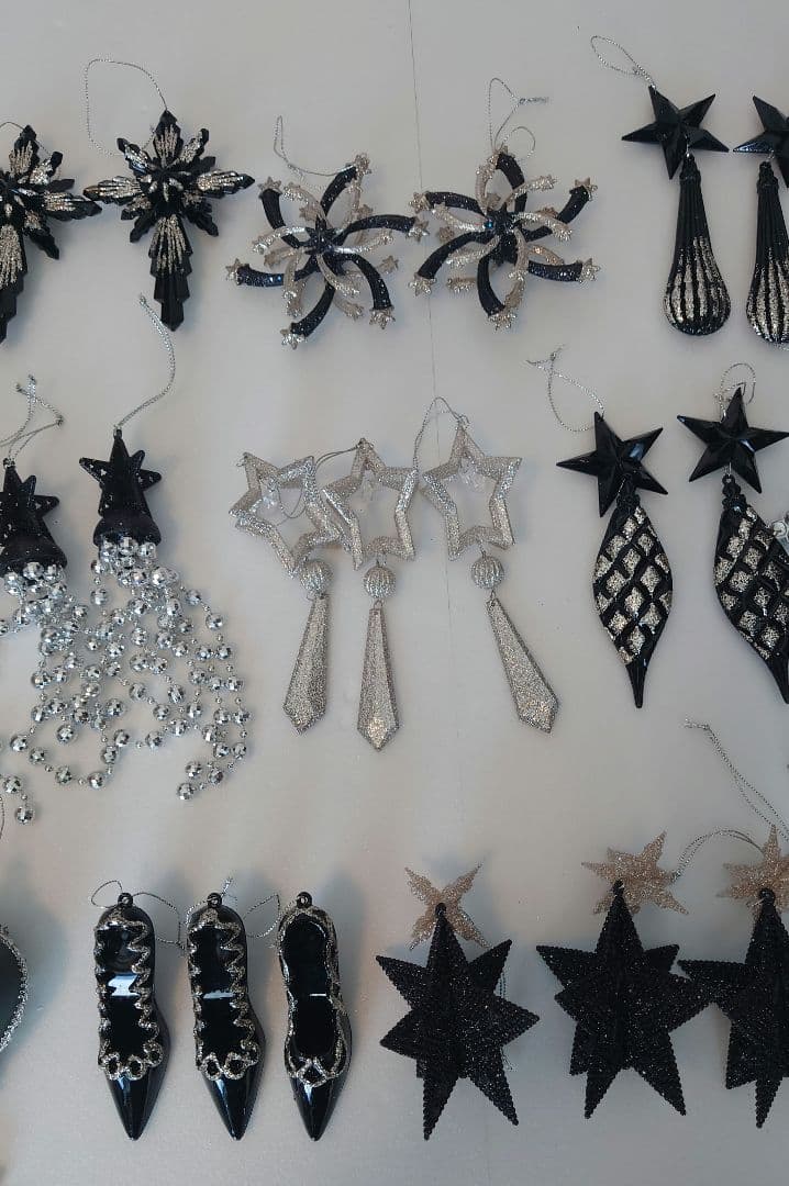 クリスマスツリー 140cm シルバー オーナメント付 メタル ハロウィンツリー