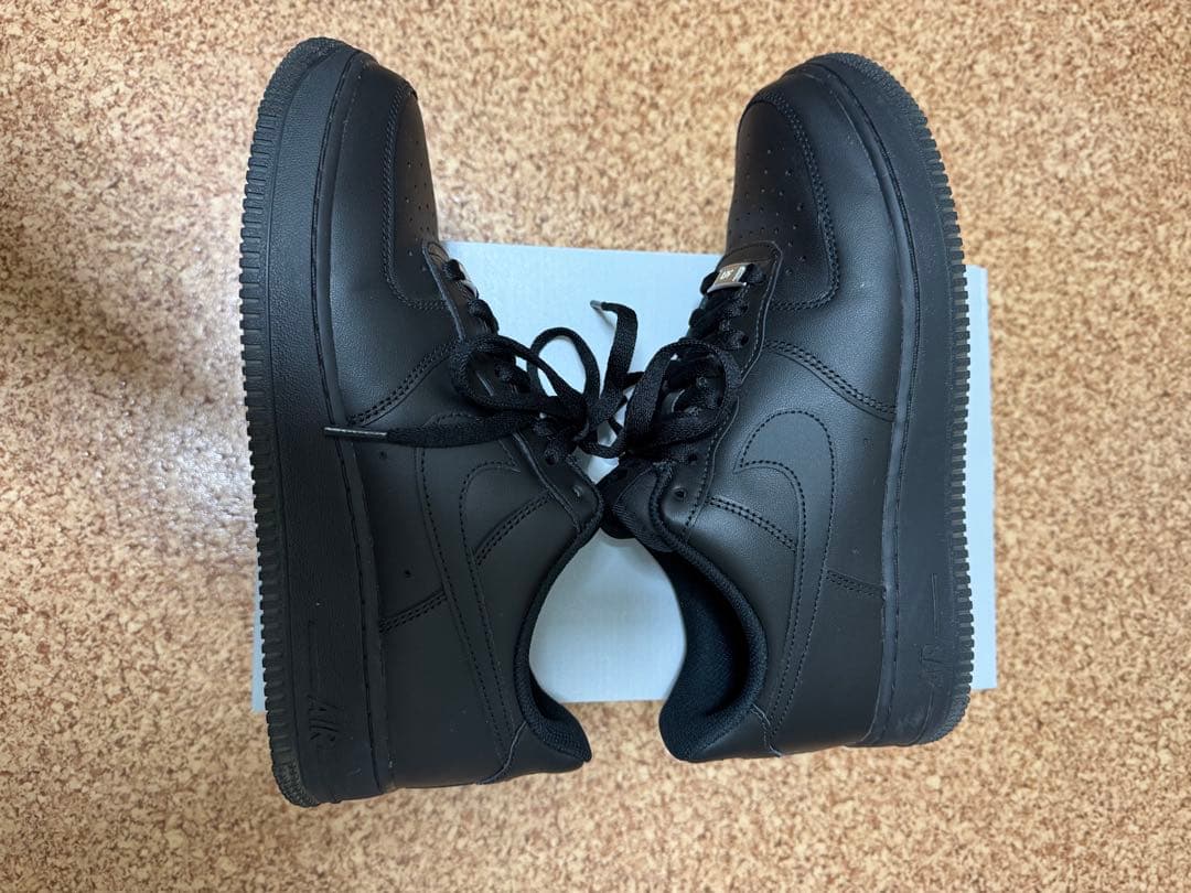 Nike Air Force 1 ブラック
