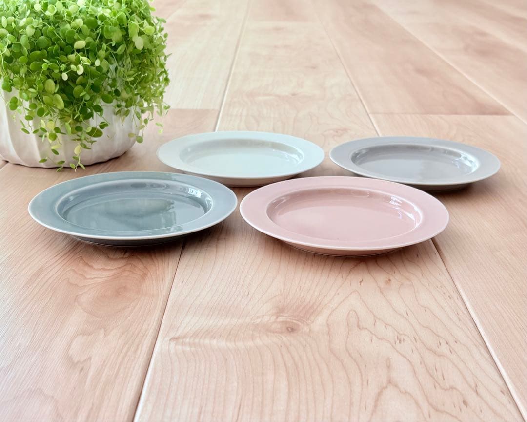 イイホシユミコ×チェック＆ストライプ　アンジュール　プレートS　冬の贈り物　4色