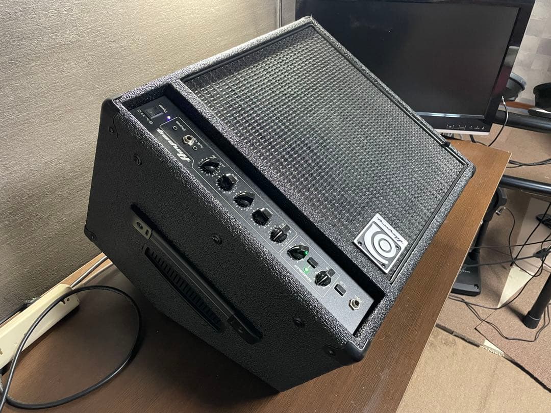 Ampeg BA-110 ベース用アンプ
