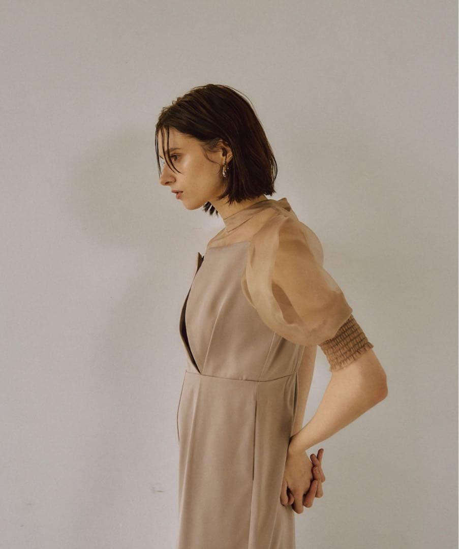 LE’RURE ベージュ シアー袖 オールインワン