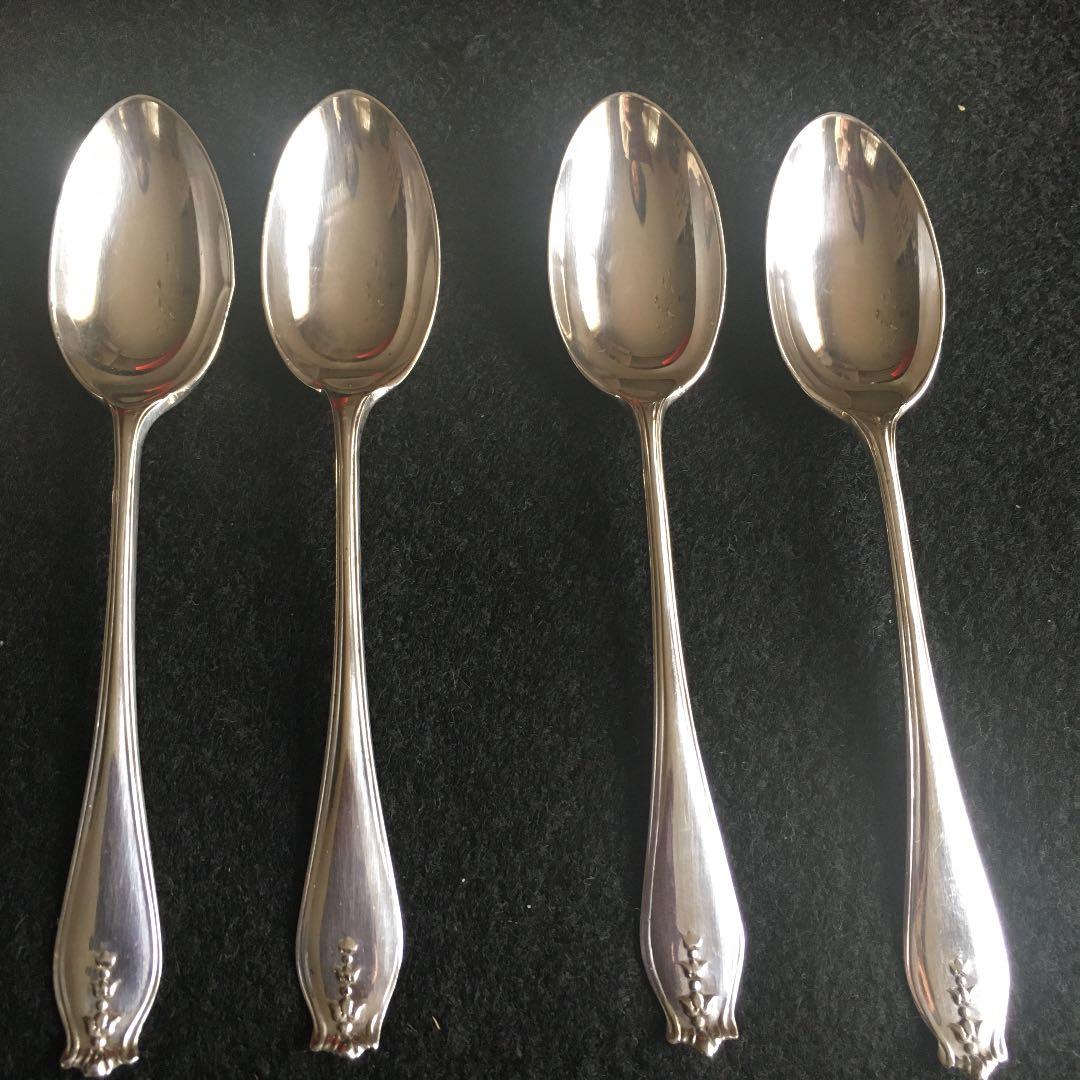 お値下げ　英国製純銀スプーン箱入り　アンティーク　スターリングシルバー