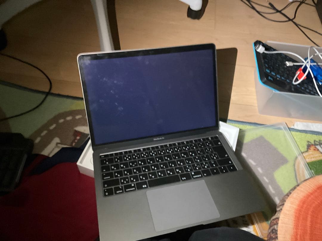 Apple MacBook 2018AIR 画面映らない