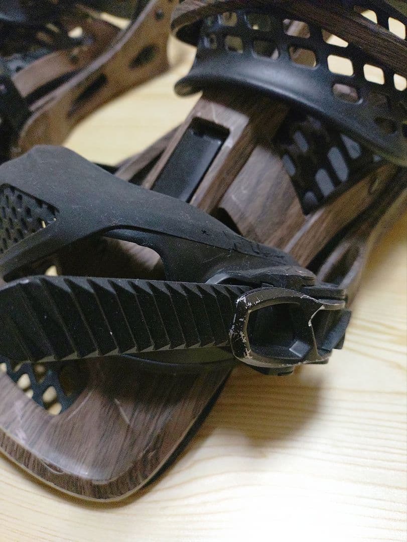 BURTON GENESIS EST 木目調　スノーボードビンディング