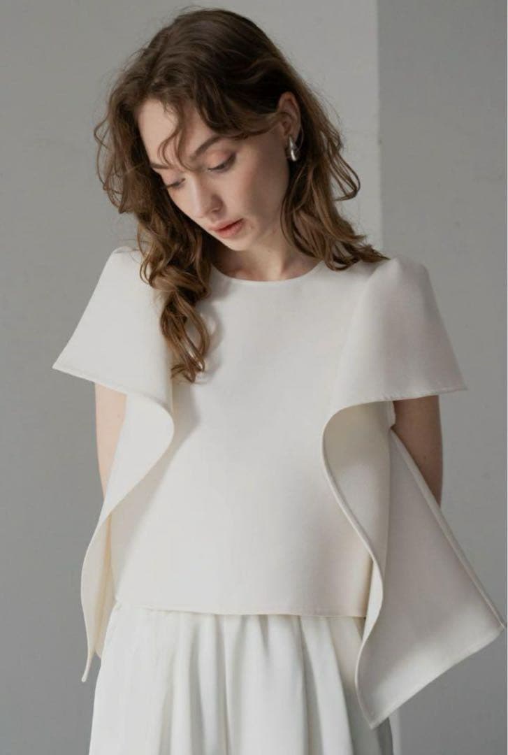 新品　メゾンドドルチェ Maison de Dolce. Lily Tops