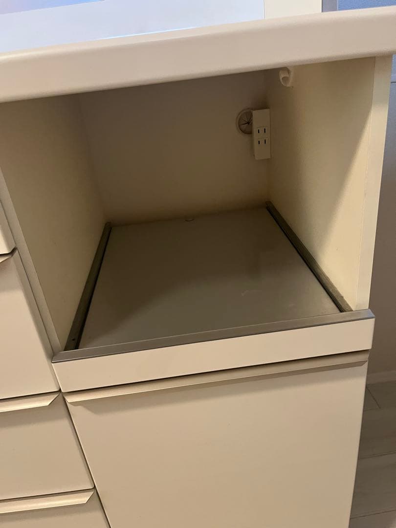 【値下げしました！】パモウナ　食器棚1400