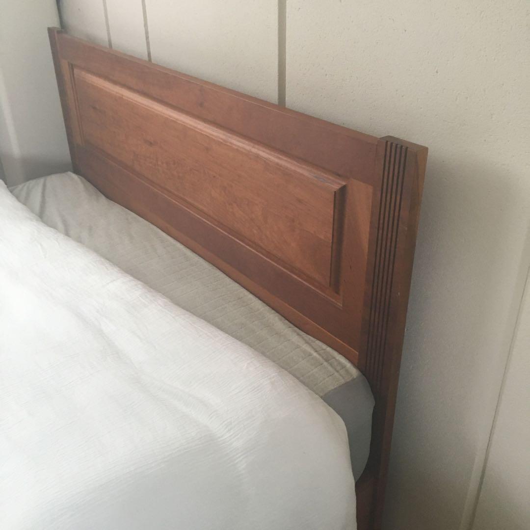 クリビーレ　別注ベッドクイーンサイズ　ブラックチェリー材