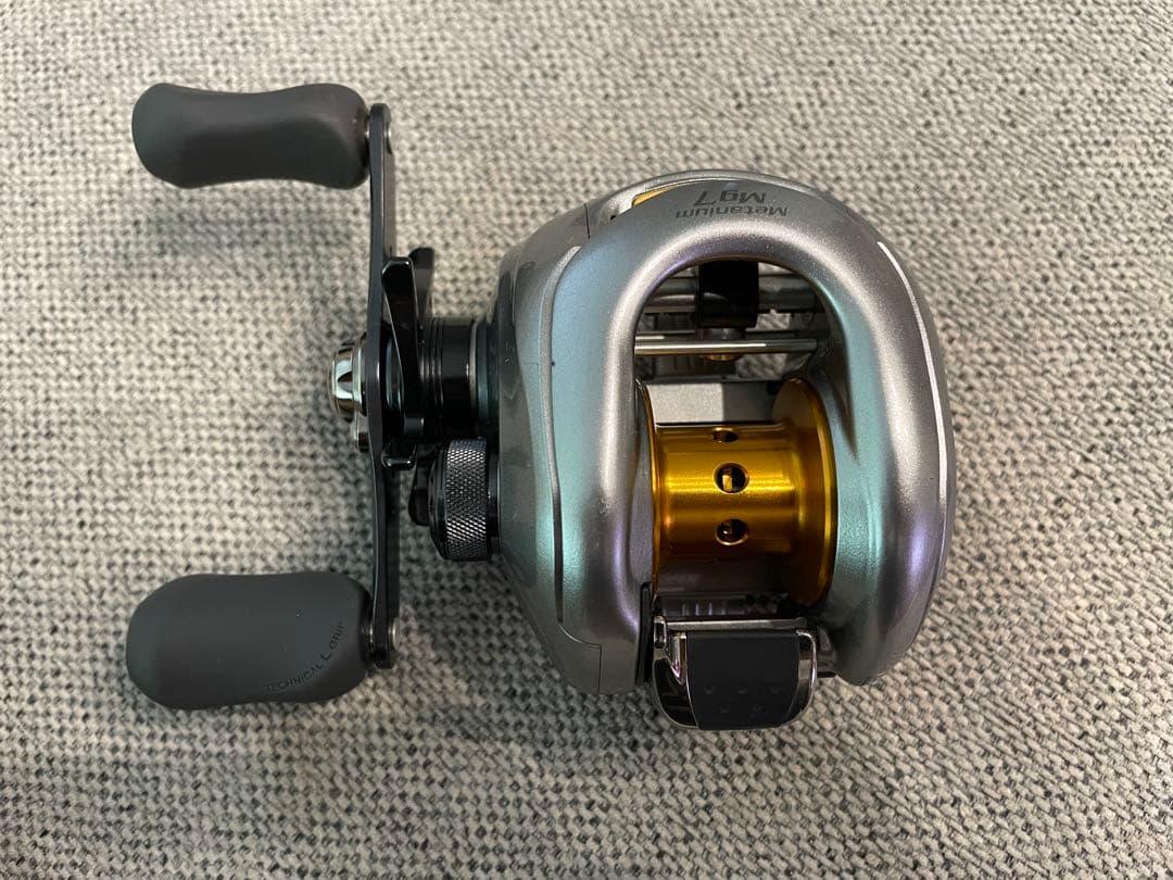 美品07メタニウム MG7 左巻き シマノ SHIMANO nium L