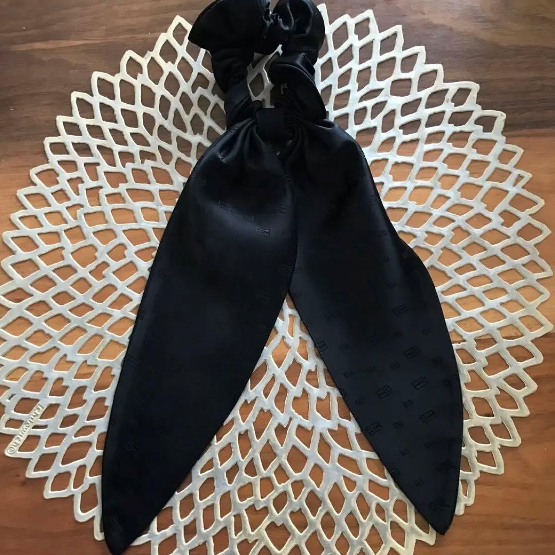 MT様　アレクサンドルドゥパリ黒 リボンシュシュ