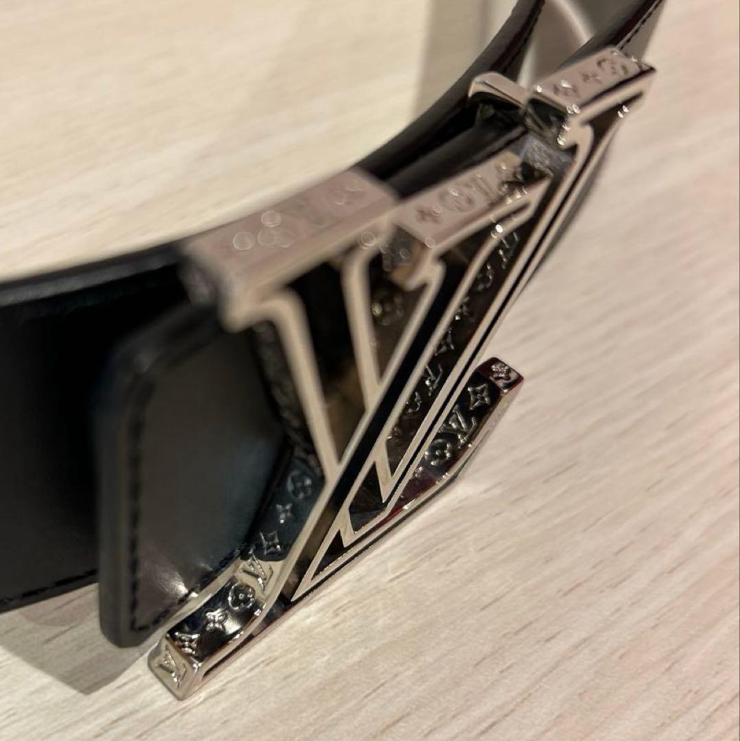 ルイヴィトン　新品ベルトLVバックル　リバーシブル　ホワイト　ブラック