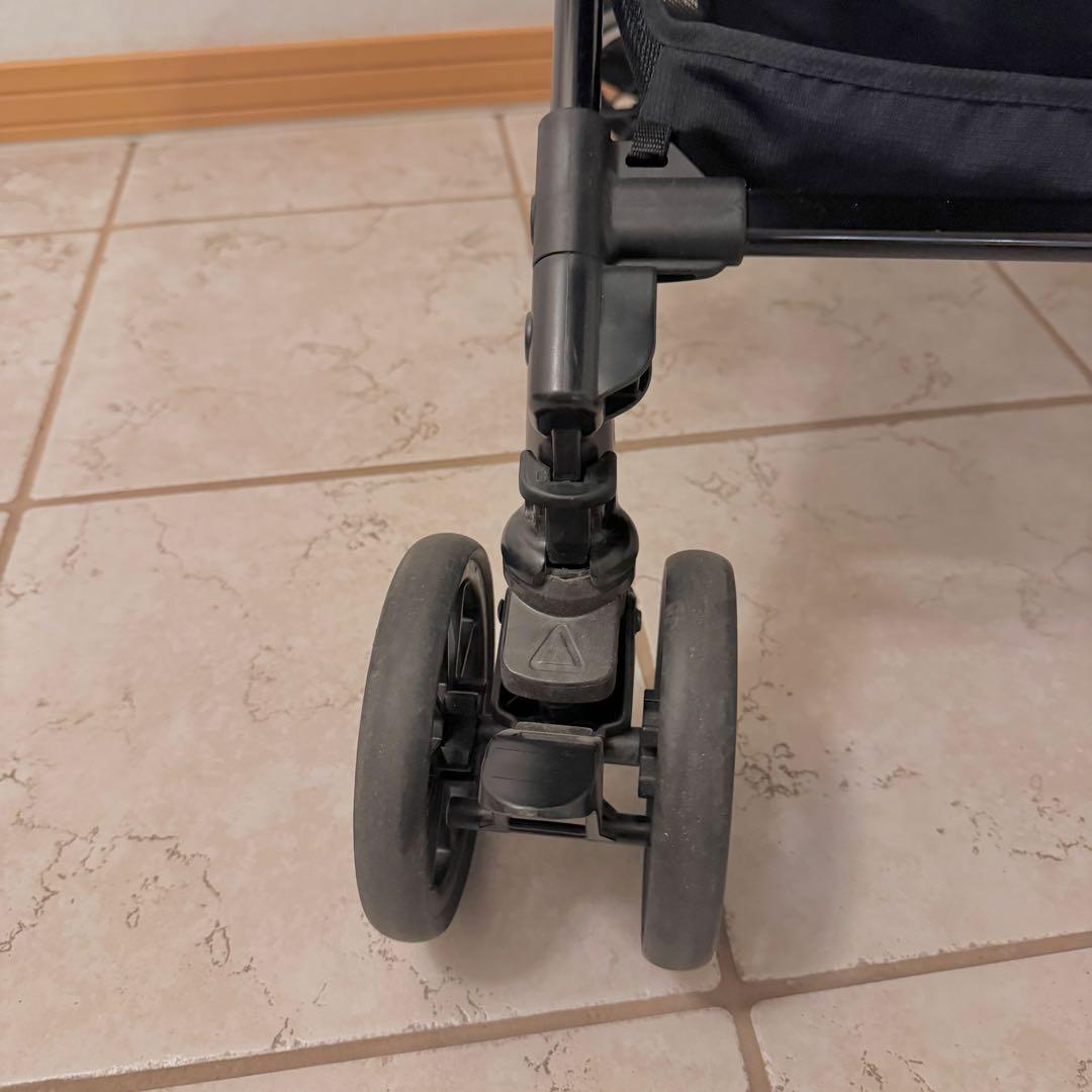 【✨極美品✨】combiスゴカル 4キャスcompactエッグショック HH