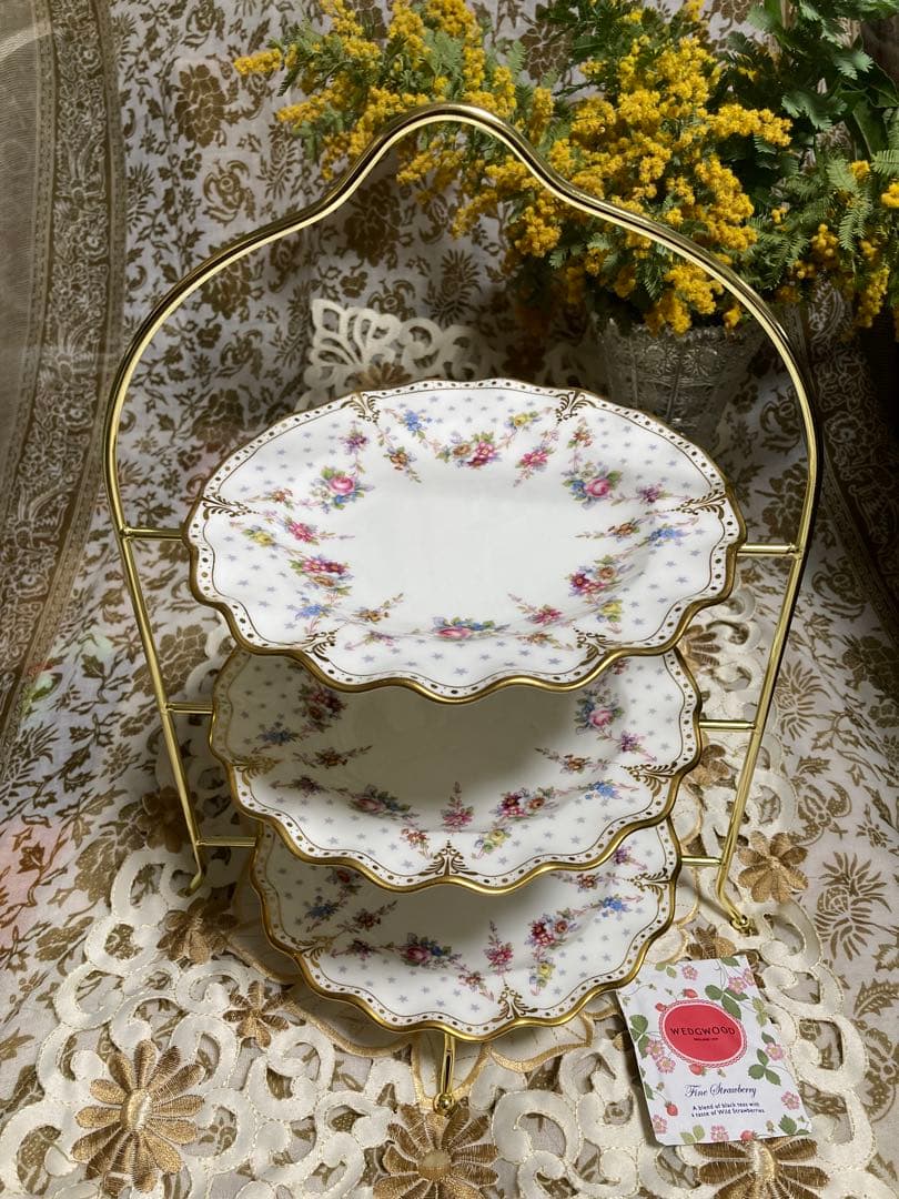 ロイヤルクラウンダービー　ロイヤルアントワネットアフタヌーンティースタンド３段付