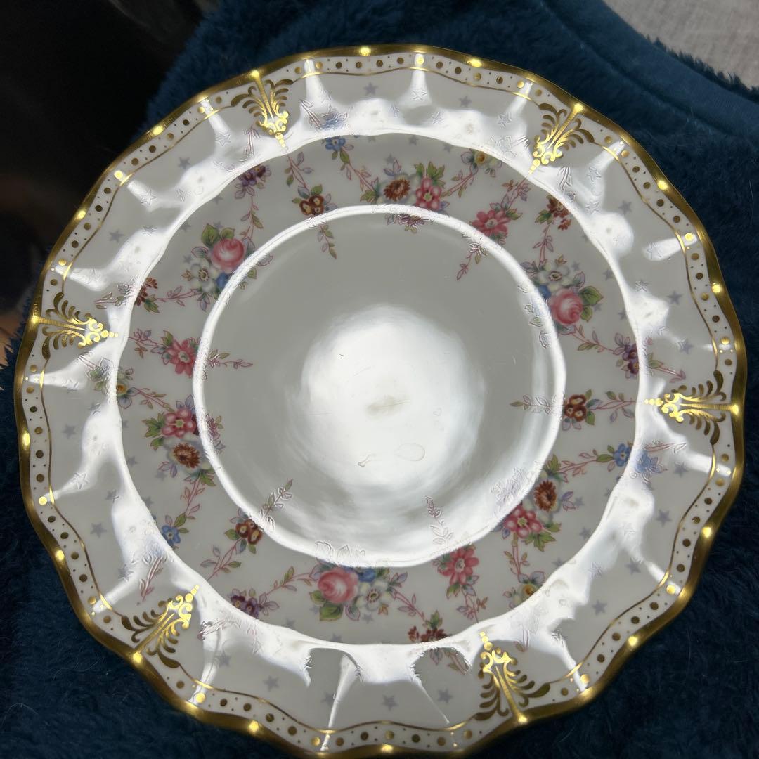 ロイヤルクラウンダービー　ロイヤルアントワネットアフタヌーンティースタンド３段付