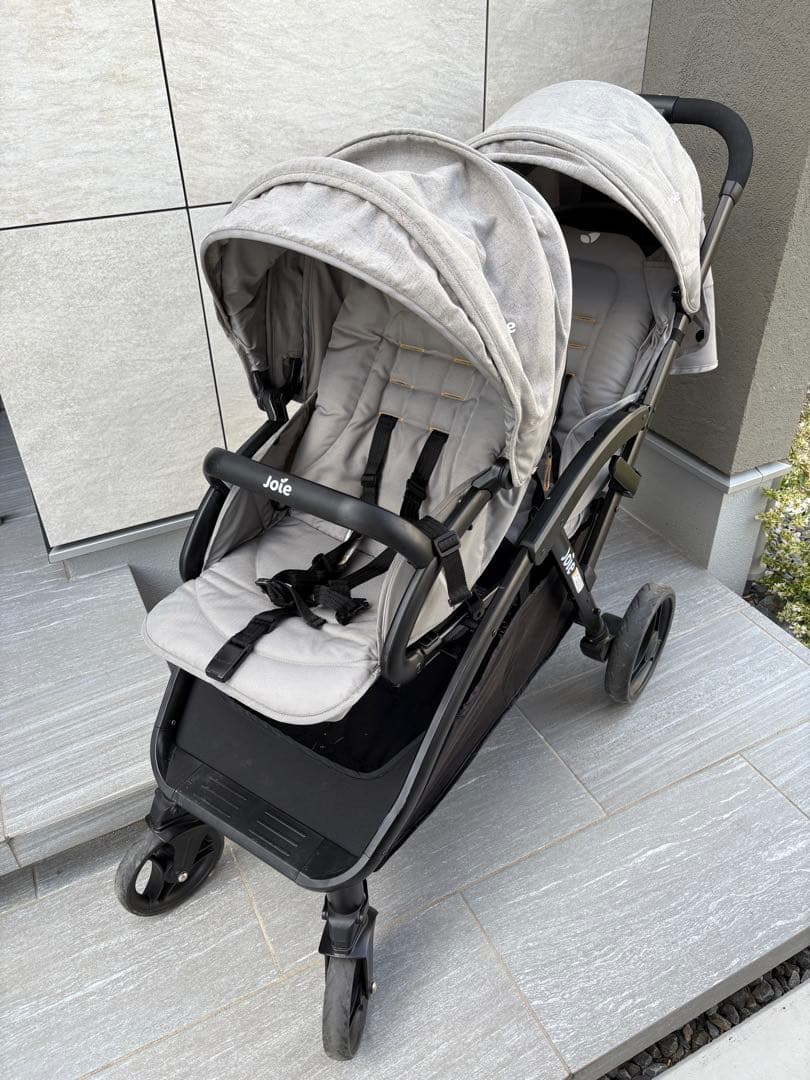 カトージ　joie 二人乗りベビーカー　エヴァライトデュオ　双子　兄弟　グレー